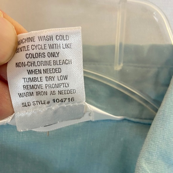 Women’s Bali Studio Sleeveless Dress - Picture 4 of 7